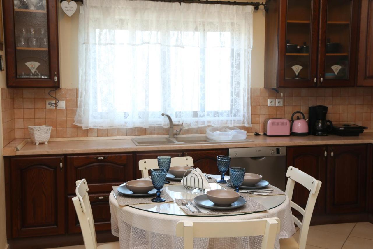 Chrisa'S Beautiful Apartment Chania Chania  Bagian luar foto